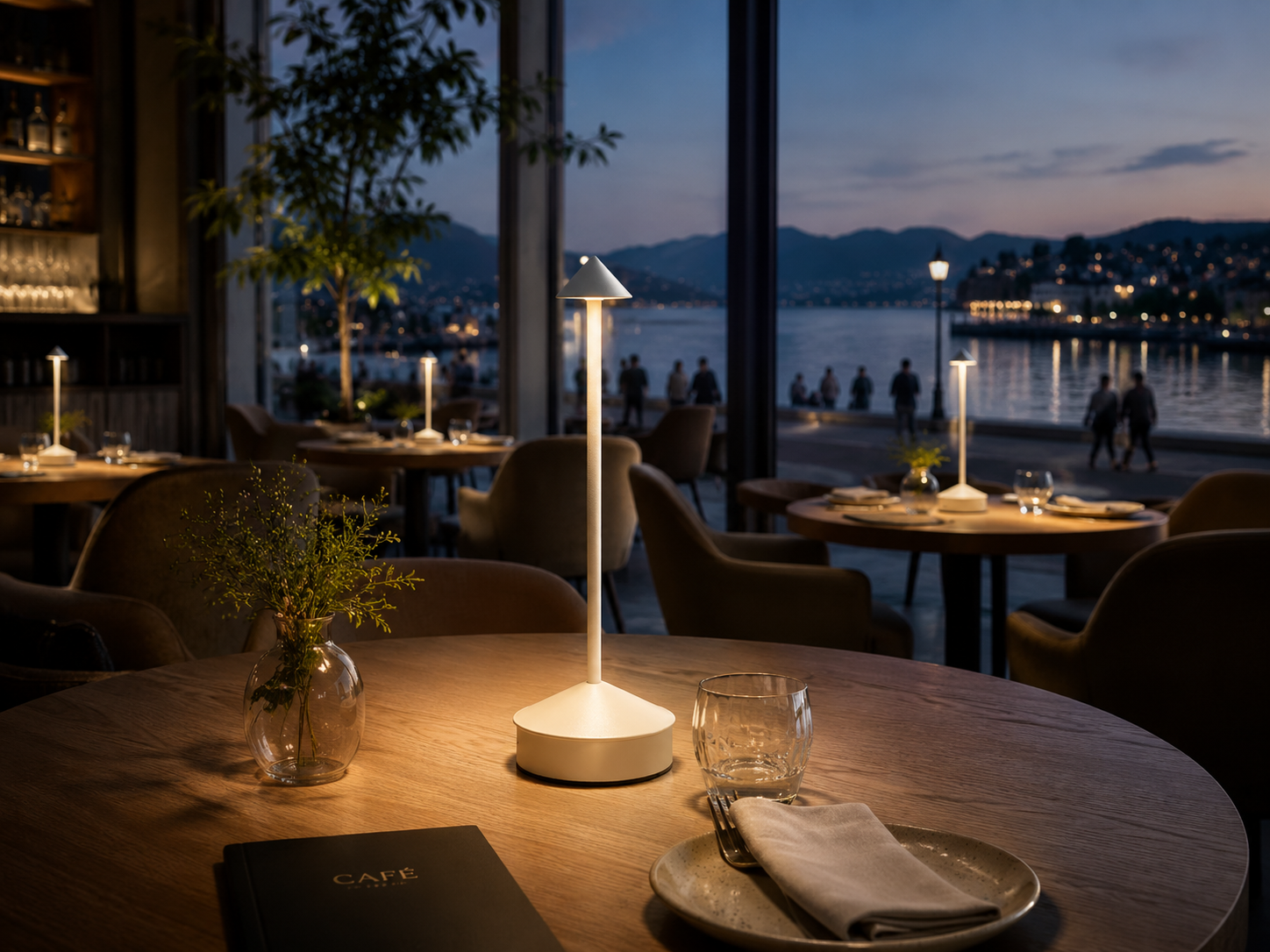 Rechargeable Outdoor Table Lamp for Restaurants & Hotels