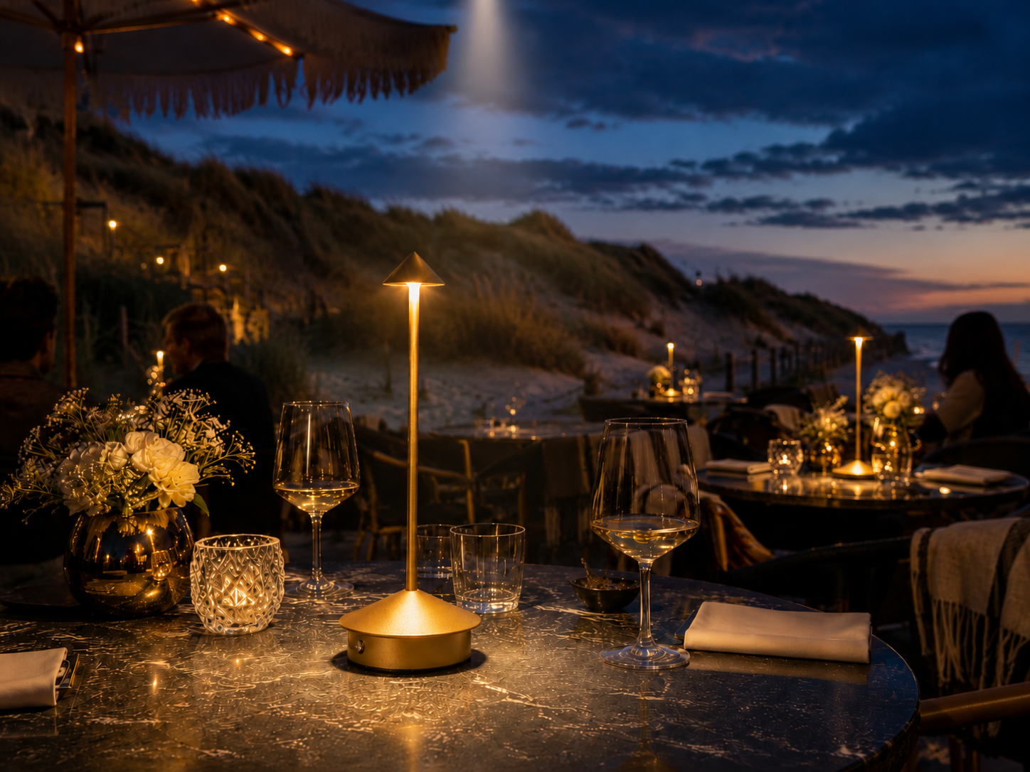 Rechargeable Outdoor Table Lamp for Restaurants & Hotels